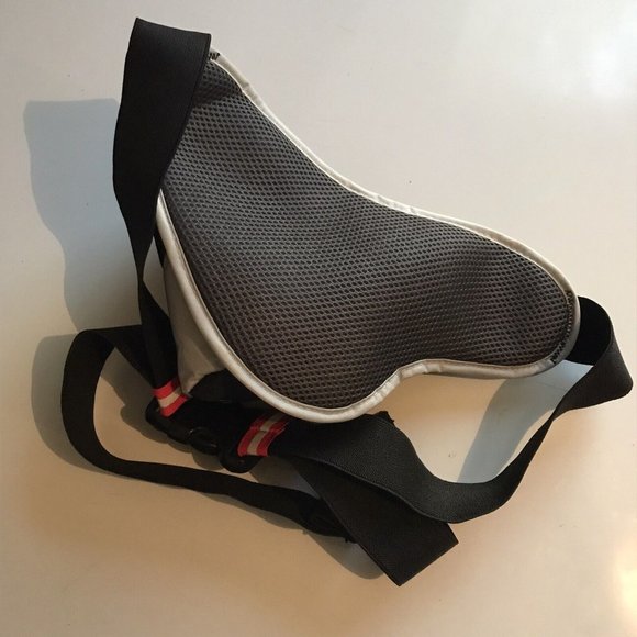 Chums Fanny Pack Black Grey Bag Adjustable w Bottle Holder Ironman 5K 10K Runner - Picture 3 of 3